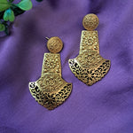 Load image into Gallery viewer, Ekani Samaya Jaali Embossed Work Gold Polish Brass Earrings
