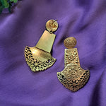 Load image into Gallery viewer, Ekani Samaya Jaali Embossed Work Gold Polish Brass Earrings
