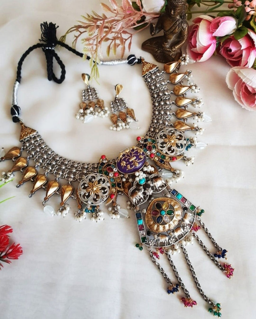 Ekani Aradhaya Pachi Kundan Dual Tone Necklace Set