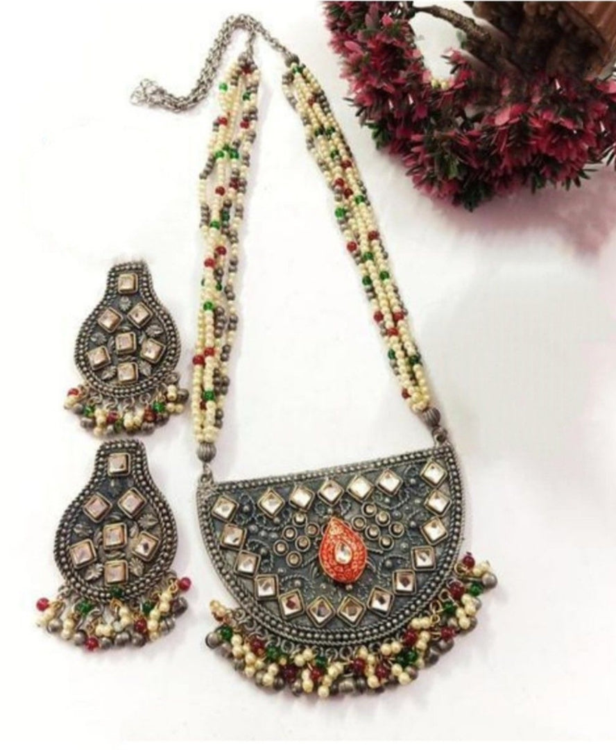 Ekani Rubina Kundan & Mirror Brass Alloy Black Polish Jewellery Necklace Set