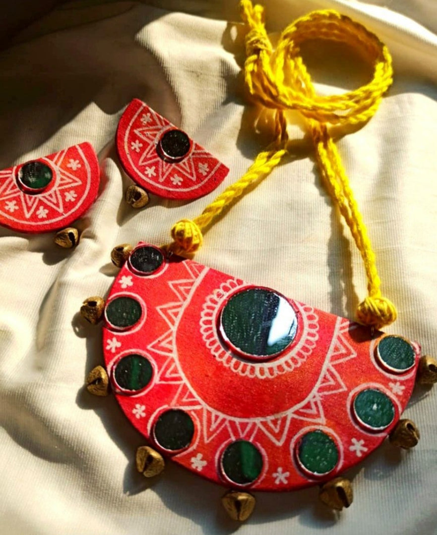 Ekani Kanchan Handmade Mirror Necklace With Earrings