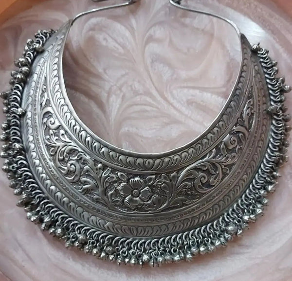 Ekani Sunaina Brass Silver Replica Hasli Necklace