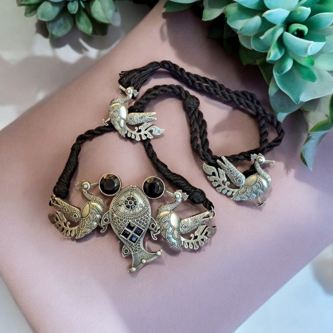 Ekani Menura Bird & Fish Monalisa Choker Set