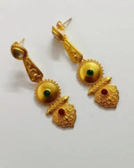 Load image into Gallery viewer, Ekani Zunida 1 Gram Gold Polish Brass Kundan Stone Earrings
